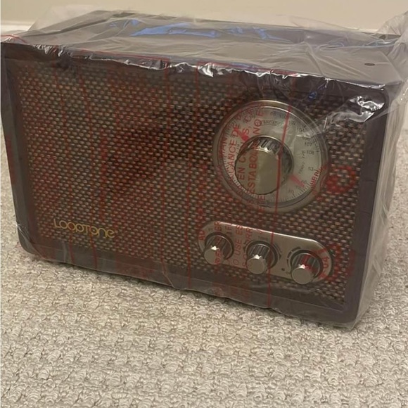 Looptone Radio and Bluetooth Speaker (NEW) - Picture 5 of 5